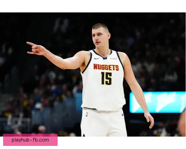 约基奇连续两季场均三双成就历史首位中锋引领NBA新篇章